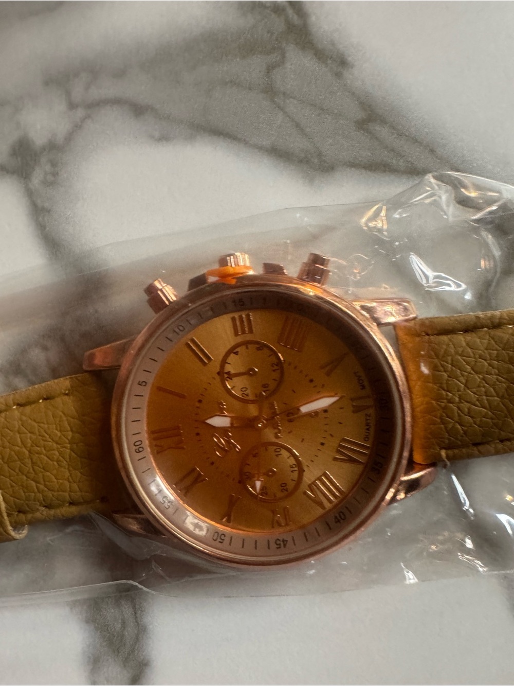 Men's Tan Leather Strap Watch - Unbranded